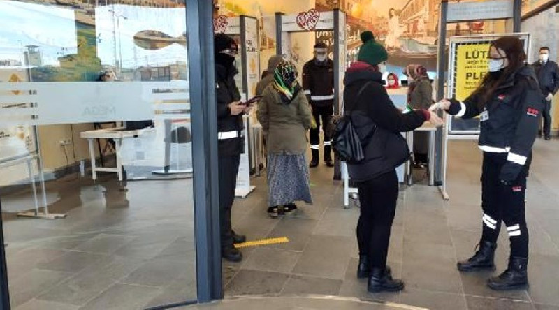 Karabük’te karantinada olması gereken kişi AVM'de yakalandı