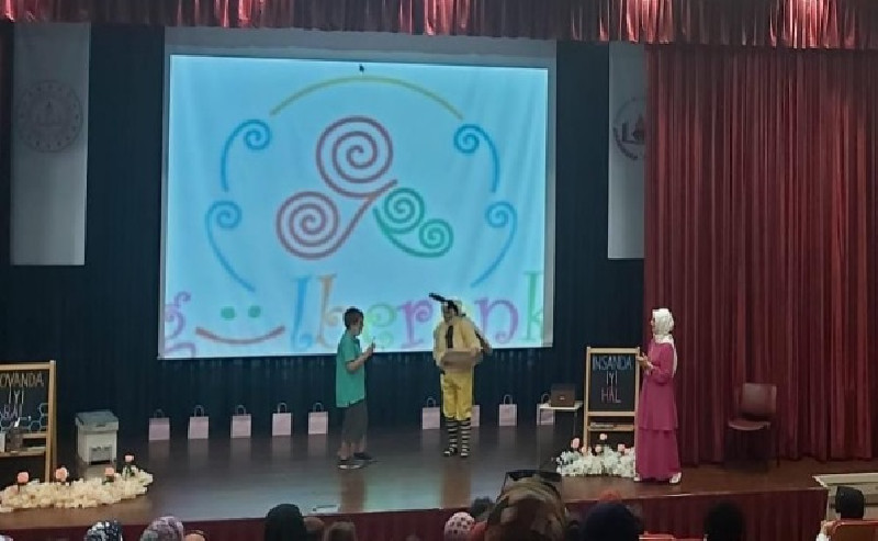 Devletin okulunda çocuklara gizli tarikat etkinliği