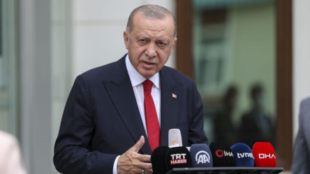 Erdoğan: Türkiye ekonomisi büyümeye devam ediyor