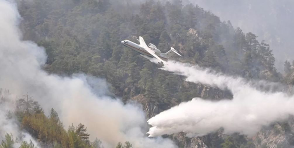 Muğla'da 5 bölgede yangın devam ediyor