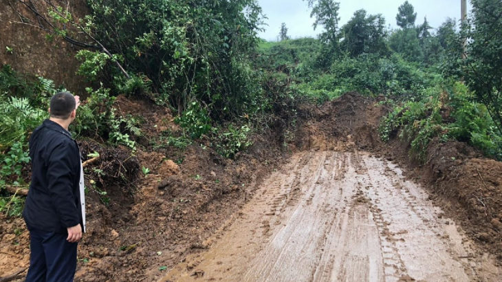 Rize'de 48 köy yolu yağış nedeniyle ulaşıma kapandı