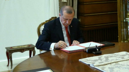 Erdoğan dört üniversiteye yeni rektör atadı, başdanışmanını ise görevden aldı