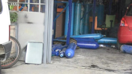 Sanayi sitesinde patlama: Bir işçinin bacağı koptu