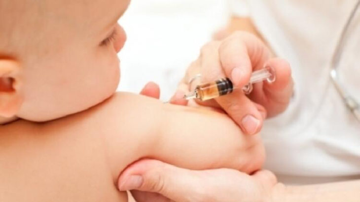 Bakanlıktan 'bebeğe yanlış aşı' iddiasına yeni soruşturma