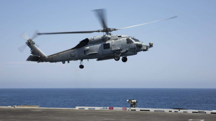 Amerikan ordusuna ait helikopter okyanusa düştü