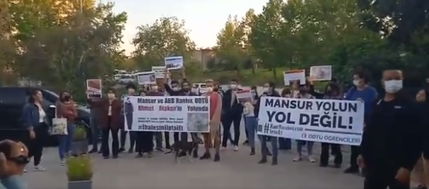 ODTÜ’lülerden Mansur Yavaş’a yol protestosu