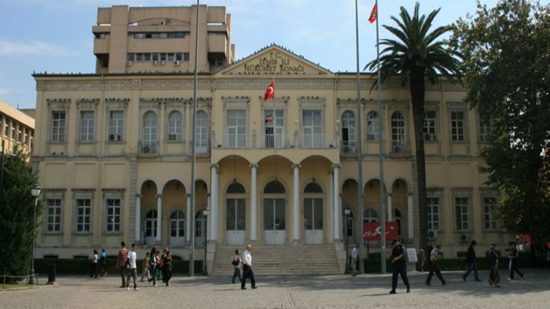 İzmir Valisi: 1520 üniversitelinin barınma ihtiyacının karşılandı