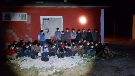 Van'da bir evde 46 düzensiz göçmen yakalandı
