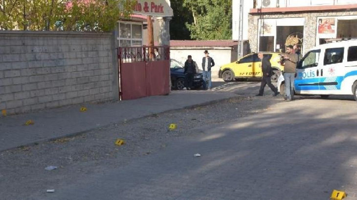 Aileye sokak ortasında saldırı: 6 yaşındaki çocuk ağır yaralı