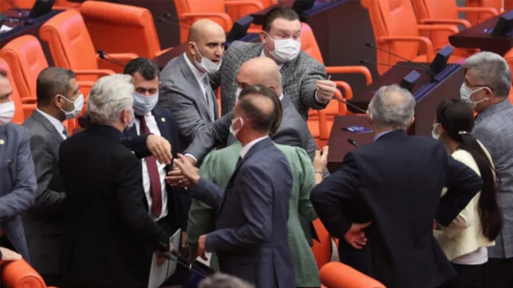 MHP'li Olcay Kılavuz, bağıra çağıra Meclis'te küfür etti