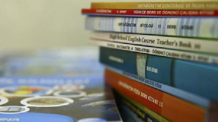 AKP'nin seçim propagandası ders kitaplarına girdi