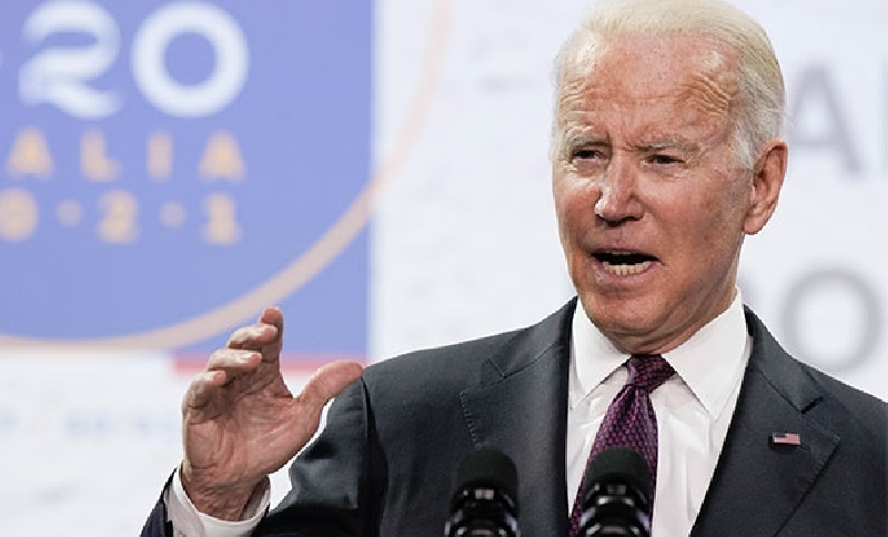 Joe Biden, görevini Trump'a bırakmasına saatler kala af çıkardı