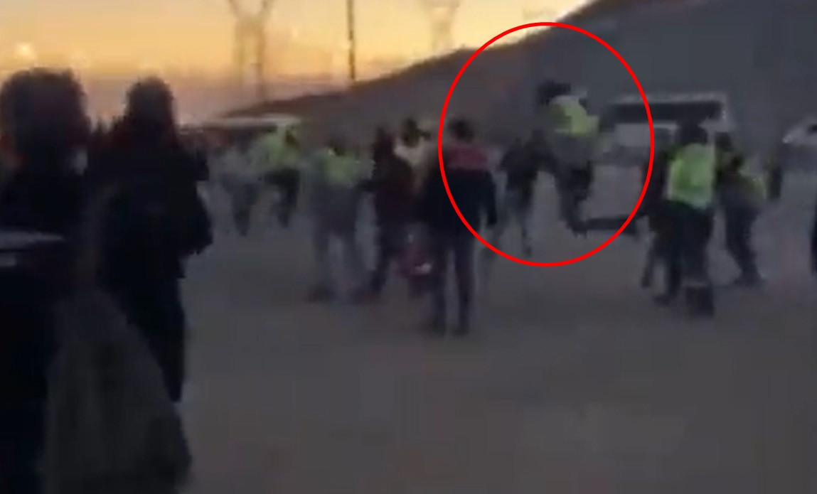 VİDEO | Akkuyu’da eylem yapan işçilere ‘uçan tekme’li saldırı