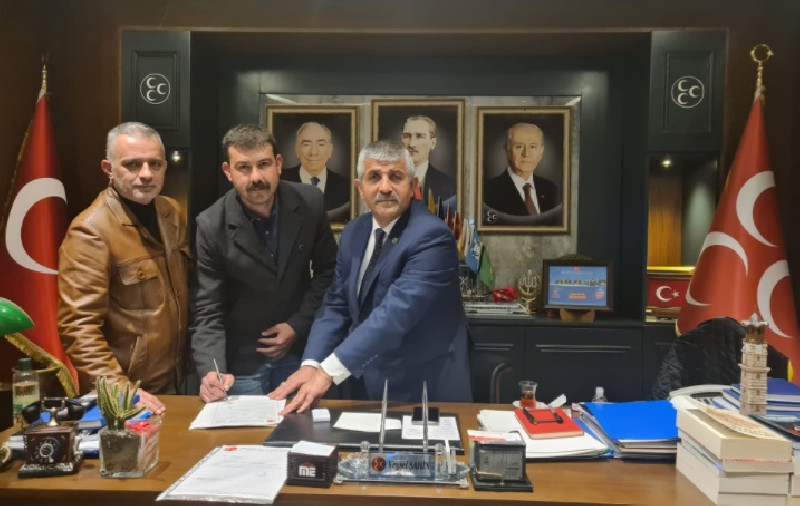 CHP’den istifa edip MHP’ye katıldı