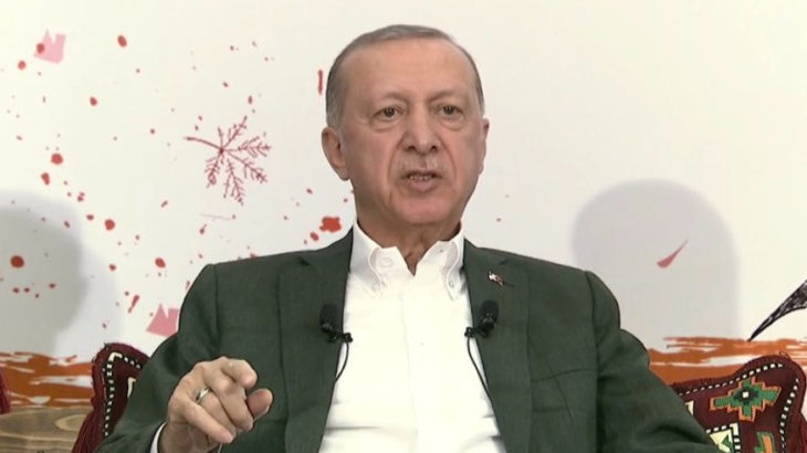 Erdoğan: Sosyal medya bizim gibi gelişmiş demokrasilerde tehdit haline gelmiştir