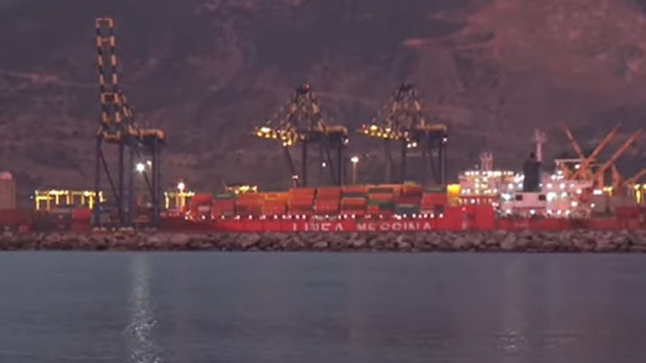 İskenderun Limanı'nda dinamit yüklü konteyner denize düştü