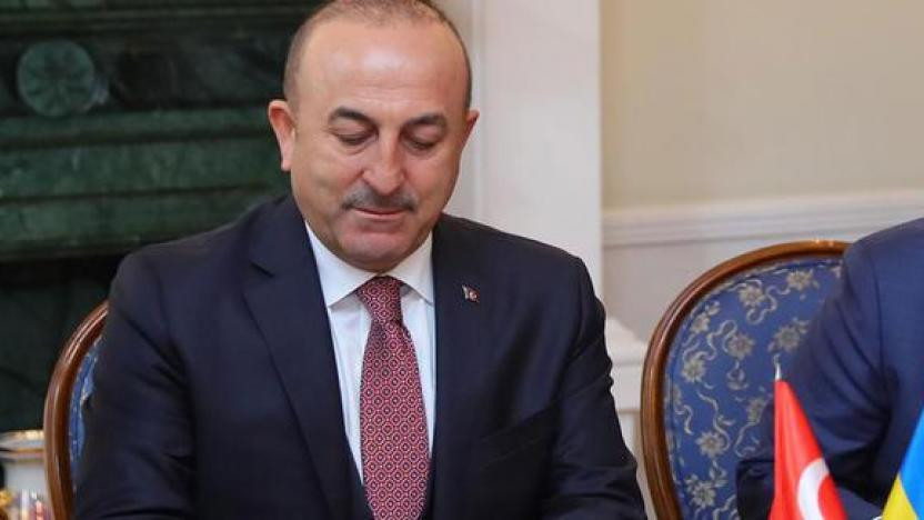 Çavuşoğlu, Kavala hakkında sorulan sorular üzerine ‘hakkında başka davalar var’ diyerek geçiştirdi