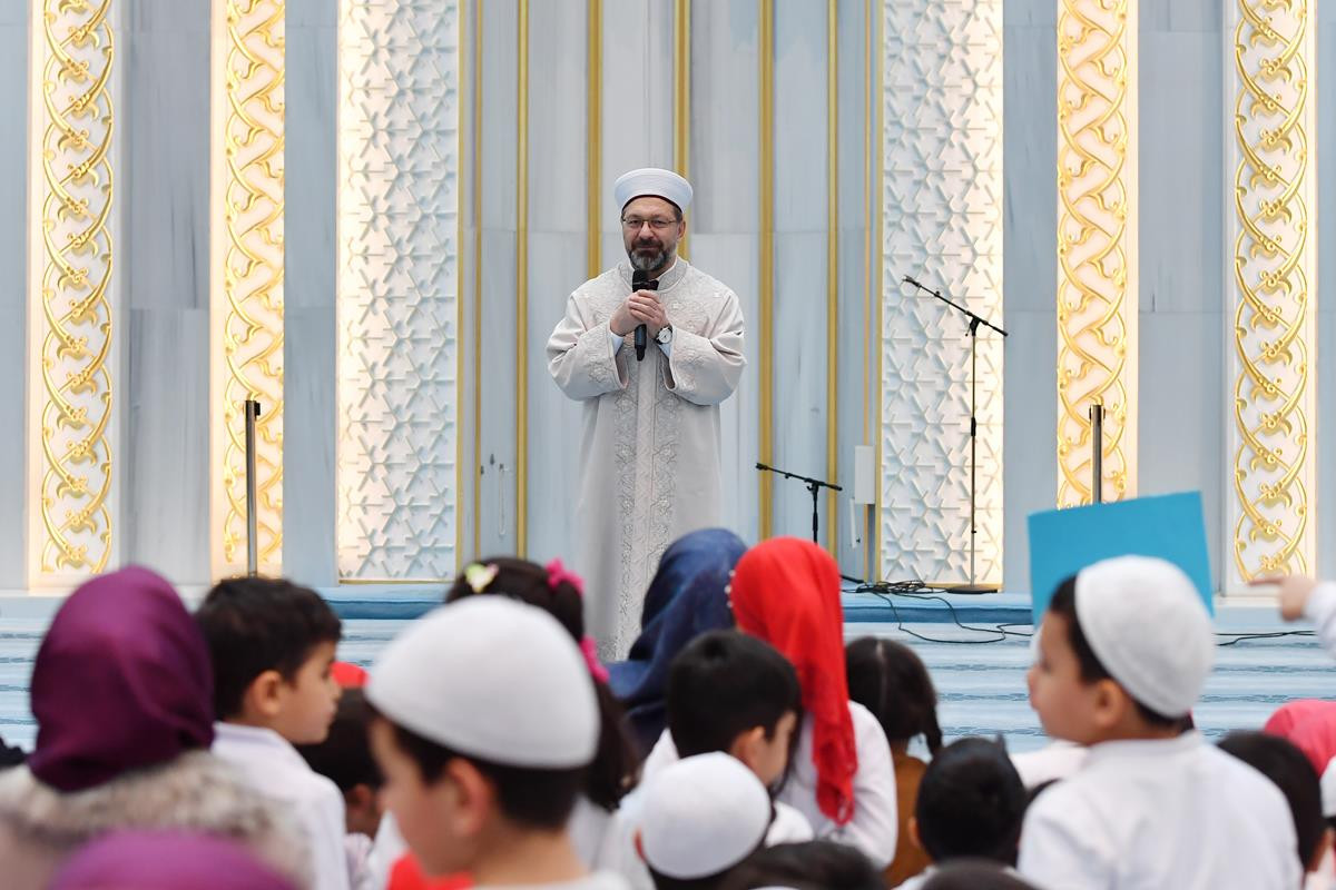 MEB izcilik faliyetlerini sonlandırdı, çocukları artık diyanet 'eğitecek'