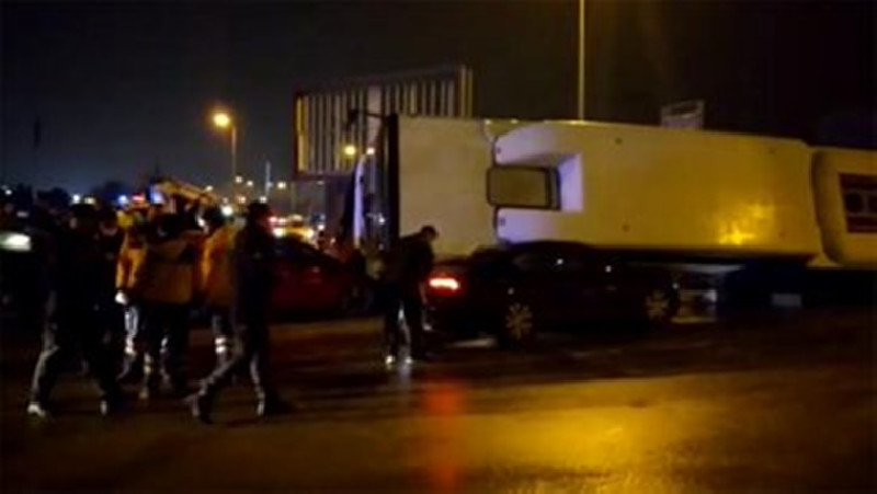 Ankara’da belediye otobüsü devrildi: Yaralılar var