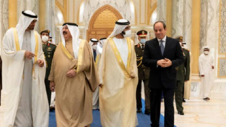 Abu Dabi'de dörtlü zirve