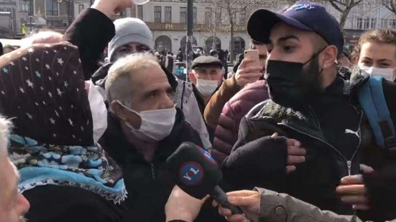 Sokak röportajında 'telefonunu çıkar' modası yerini 'kıyafetini göster'e bıraktı