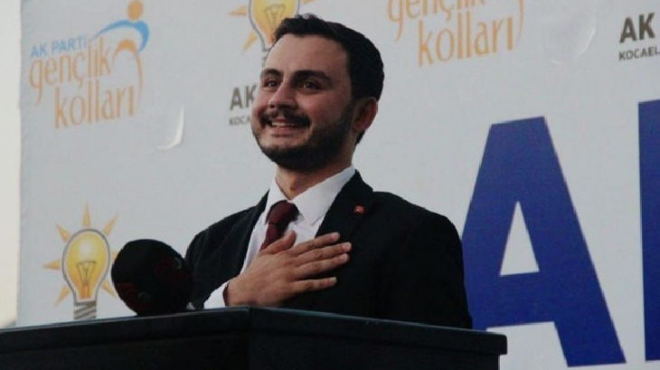 AKP'den 'affını isteyerek' istifa etti