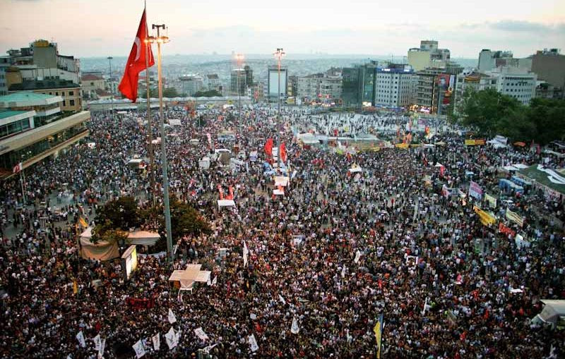 Sosyalistlerden Gezi kararına tepki: Geziyi savunuyoruz!