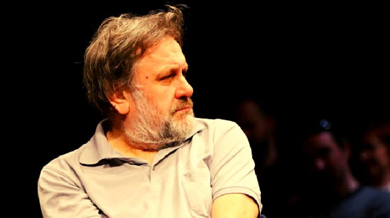 Zizek kantarın topuzunu iyice kaçırdı