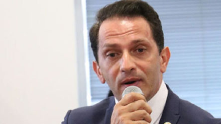 AKP MKYK üyesinden kadınları hedef alan imama destek