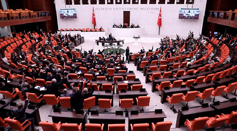 TBMM Genel Kurulu'nda, İsrail'in İran'a yönelik saldırılarını yönelik Meclis Başkanlığı tezkeresi oybirliğiyle kabul edildi.