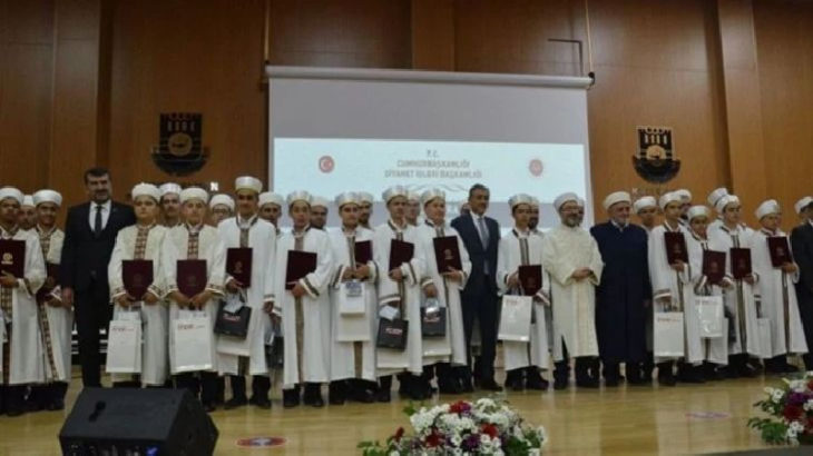 Diyanet'le bağı yok demişti: Erbaş, Atatürk karşıtı isimle yan yana geldi