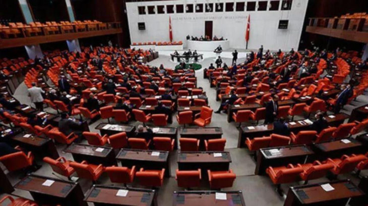 AKP’den 'Saadet' hamlesi: Çoğunluğu kaybetmemek için üye sayısını yüksettiler