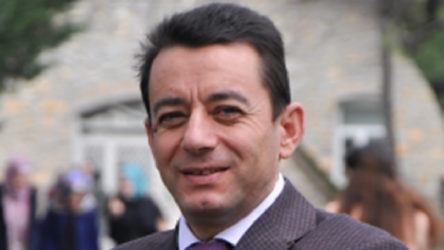 Kadın akademisyenin odasını basan Prof. Dr. Arı, görevinden uzaklaştırıldı