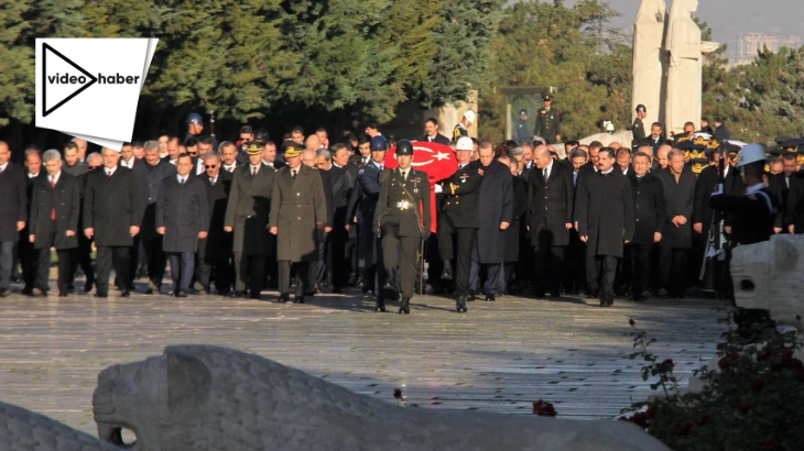 VİDEO | Anıtkabir'deki anmayı AKP mitingine çevirdiler!