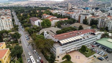Dokuz Eylül Üniversitesi yurt yapılması için bağışlanan araziyi sattı