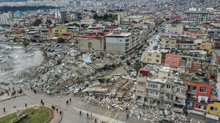 Ankara İtfaiyesi 200 depremzedeyi kurtardı
