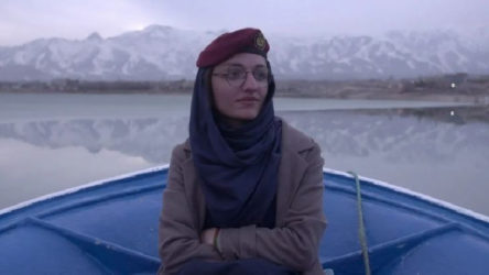 Ülkesine ve halkına kendini adayan Afgan kadın