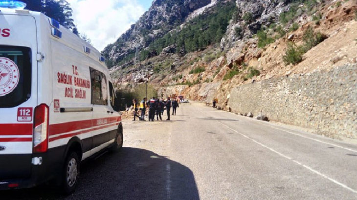 Adana’da heyelan: 4 öğretmen hayatını kaybetti