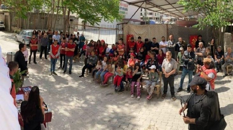 Orak-Çekiç Samandağ’da yükseliyor