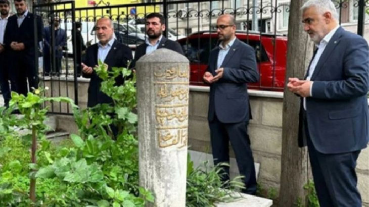 HÜDA PAR Genel Başkanı Yapıcıoğlu'ndan, Alevi katliamcısı Bitlisi'nin mezarına ziyaret!
