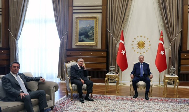 Erdoğan Saray’da Rahmi Koç ve Ali Koç’la görüştü