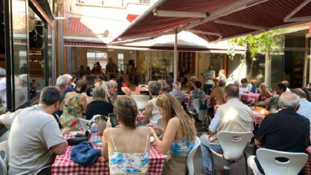 Nazım Kültür Kafe, dostlarının katılımıyla Maltepe'de açıldı