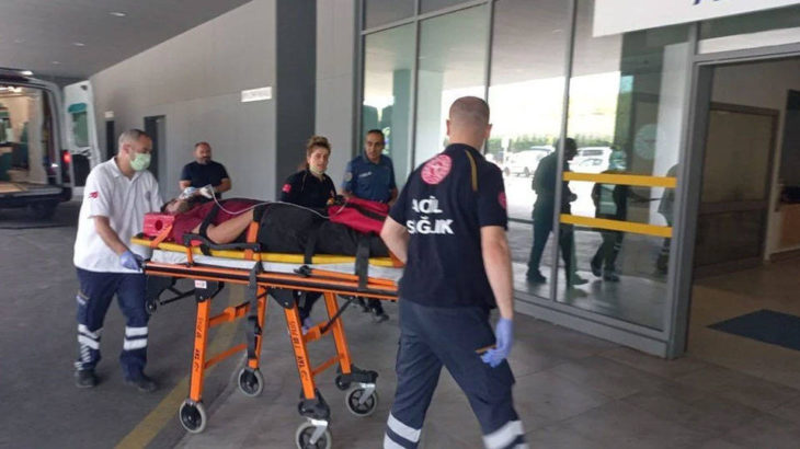 Kocaeli'de tersanede yangın: 10 işçi hastaneye kaldırıldı