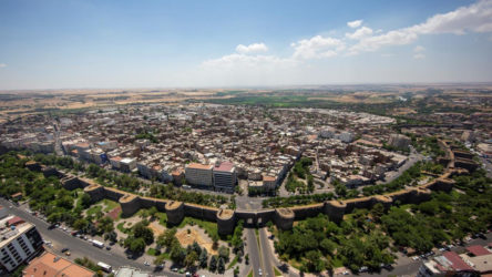 Diyarbakır’da kayyum protestolarına karşı yasak kararı