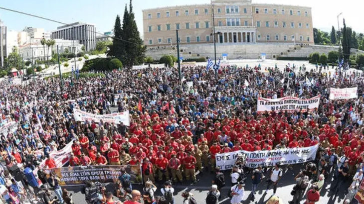 Yunanistan'da emekçiler hakları için grevde