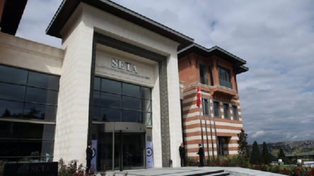 Ulusal Ajans'tan gazetecileri fişleyen vakfa rekor hibe