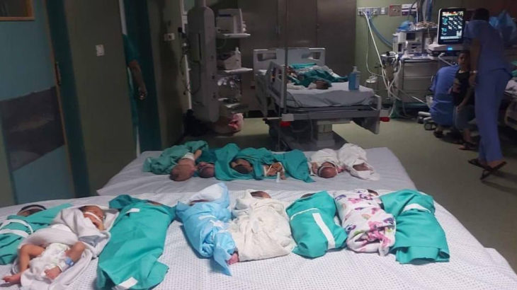 Gazze Şifa Hastanesi'ndeki bebeklerin son fotoğrafı: İsrail hastaneyi bombalamaya başladı