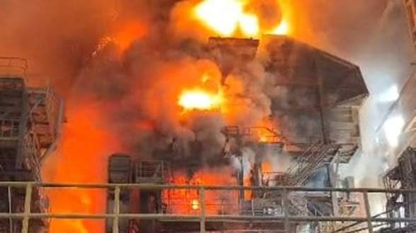 İskenderun Tosyalı Demir Çelik Fabrikası'nda eritme kazanı patladı Bir emekçi hayatını kaybetti, üç kişi ağır yaralı