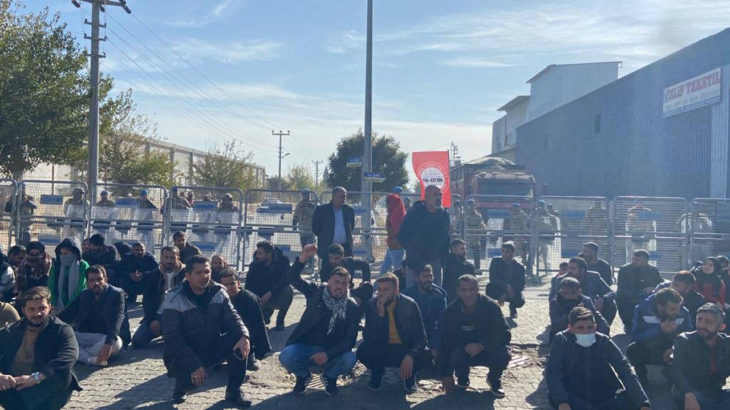 Özak Tekstil direnişi 11. günde: İşçiler öğlene kadar süre verdi