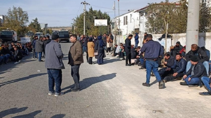 Özak Tekstil işçilerinin direnişi 22. gününde: BİRTEK-SEN'den işyerinde referandum çağrısı